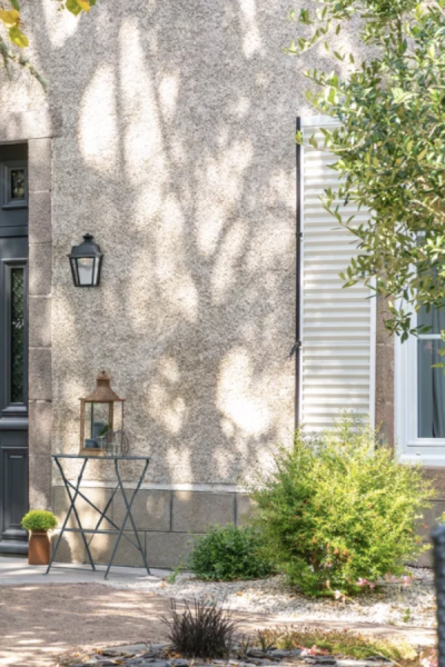 Comment nettoyer sa porte d’entrée Bel’M ?