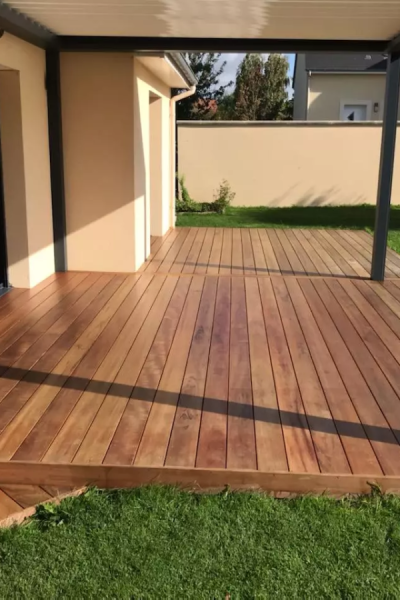 Découvrez différents conseils pour entretenir sa terrasse en bois !