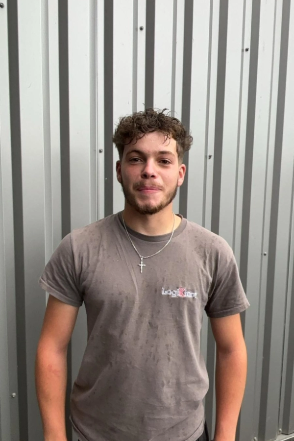 Portrait collaborateur : Enzo, apprenti menuisier installateur chez Logikinov à Fleury-sur-Orne