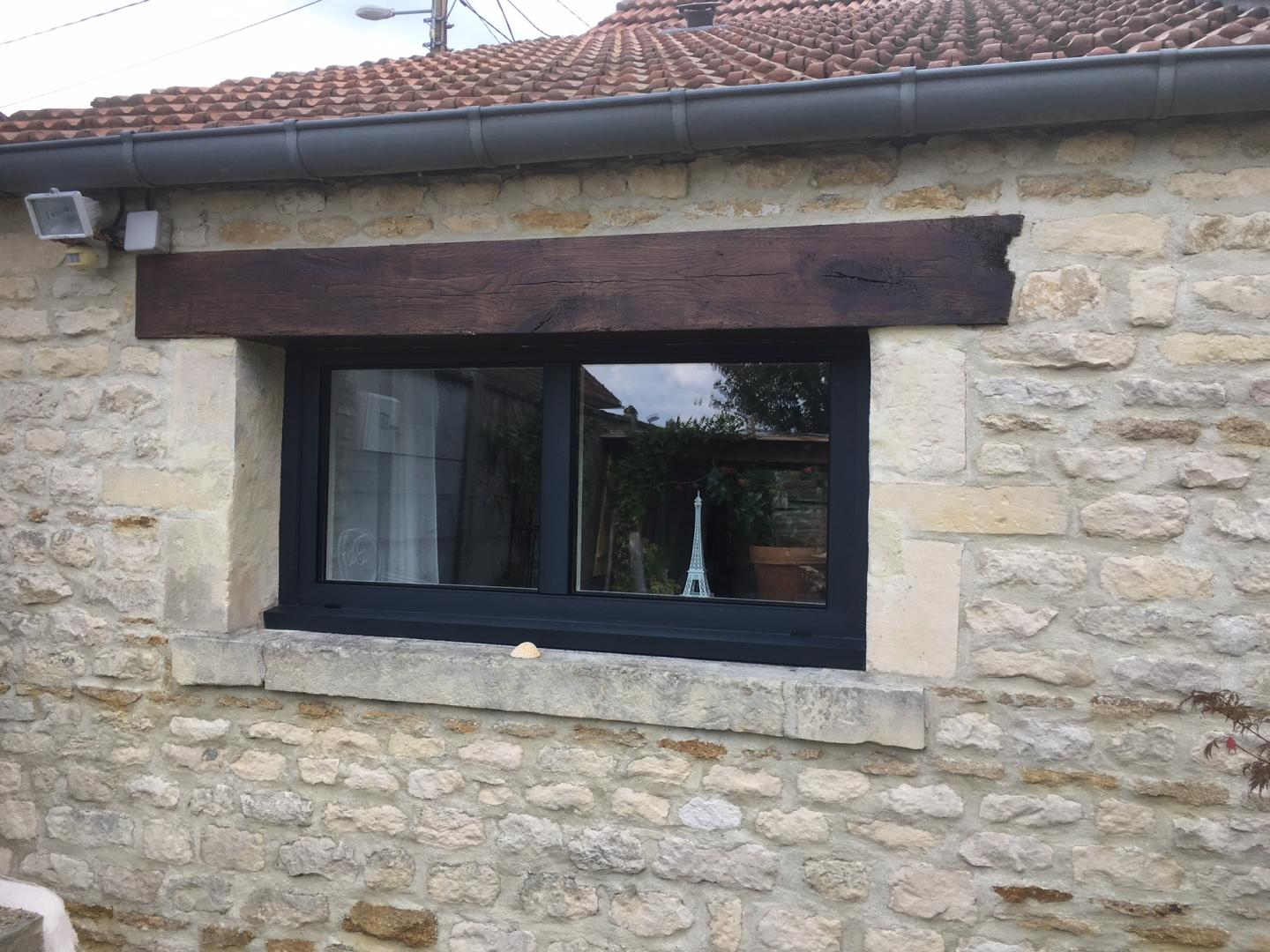 Fenêtre baie vitrée coulissante PVC - Installation de baie vitrée sur-mesure en Normandie