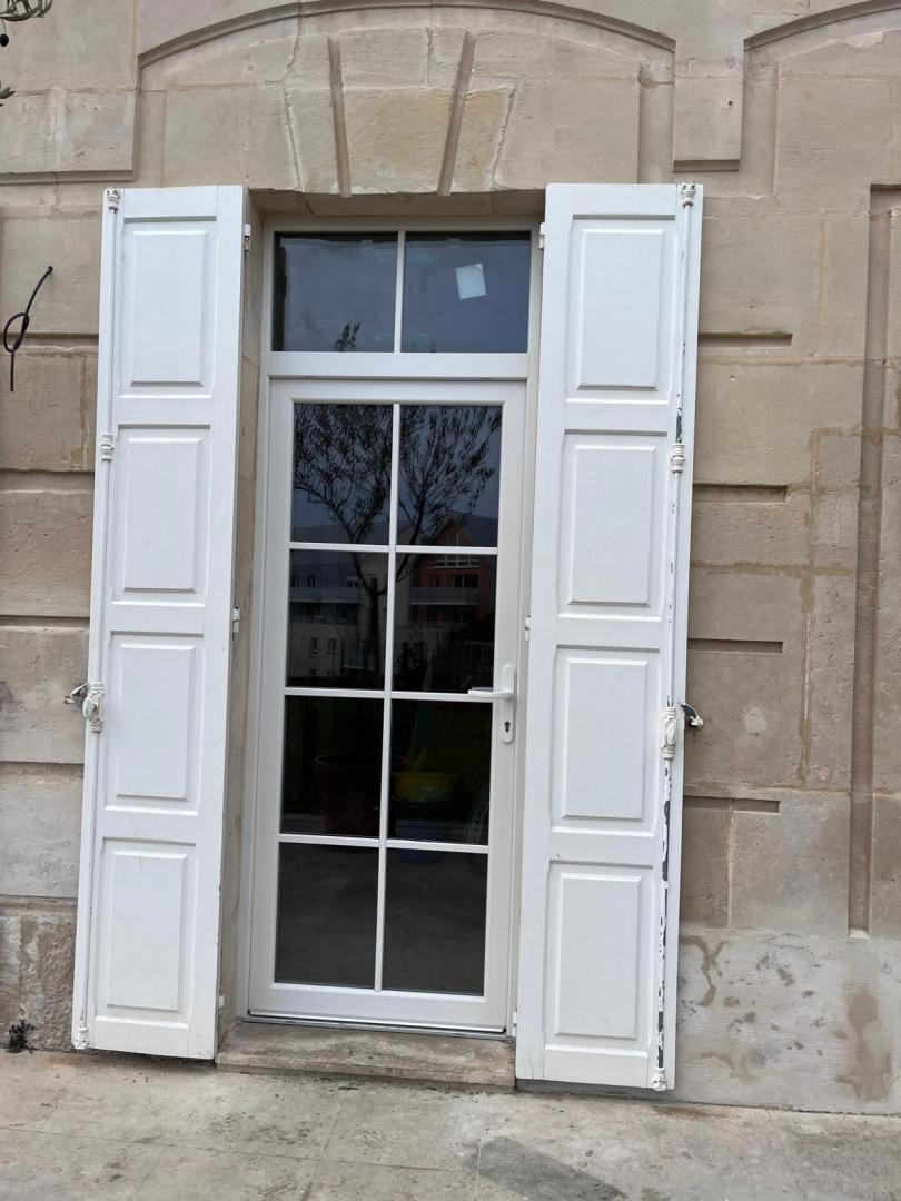Porte fenêtre bois - Options et personnalisations disponibles pour vos portes-fenêtres bois en Normandie