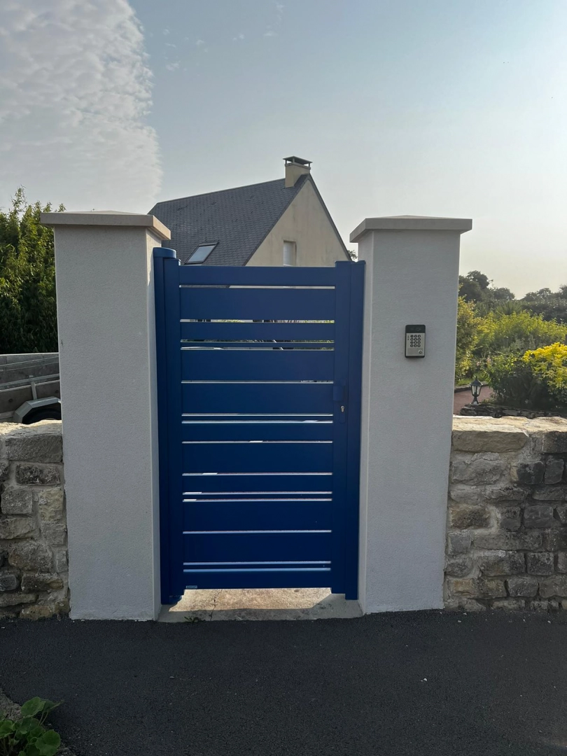 Portillon semi-ajouré : le parfait équilibre