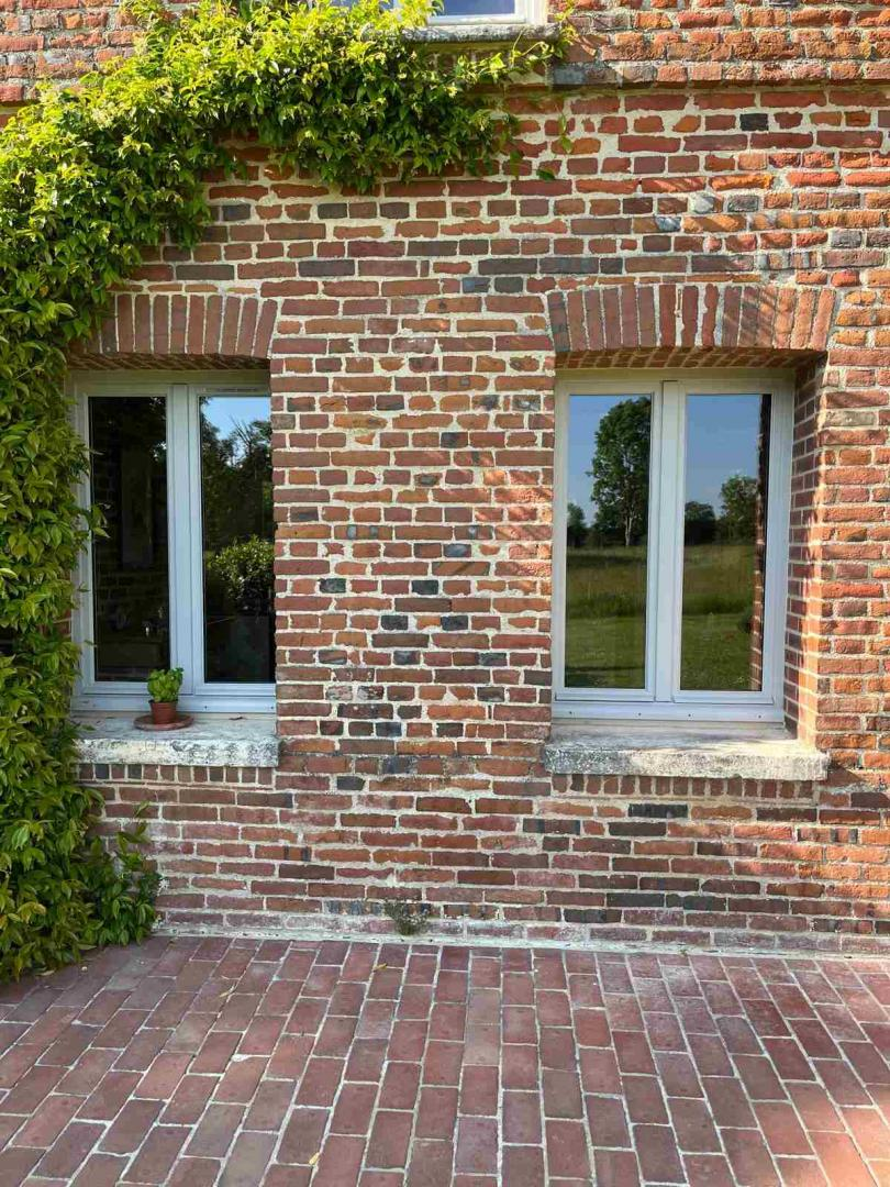 Fenêtre bois - Pose de fenêtre battante en bois en Normandie