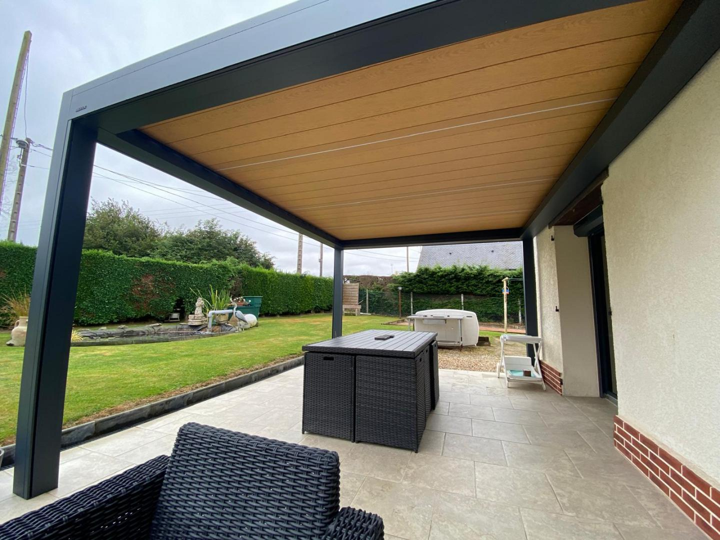 Pergola bioclimatique - Pourquoi choisir une pergola à lames orientables ?