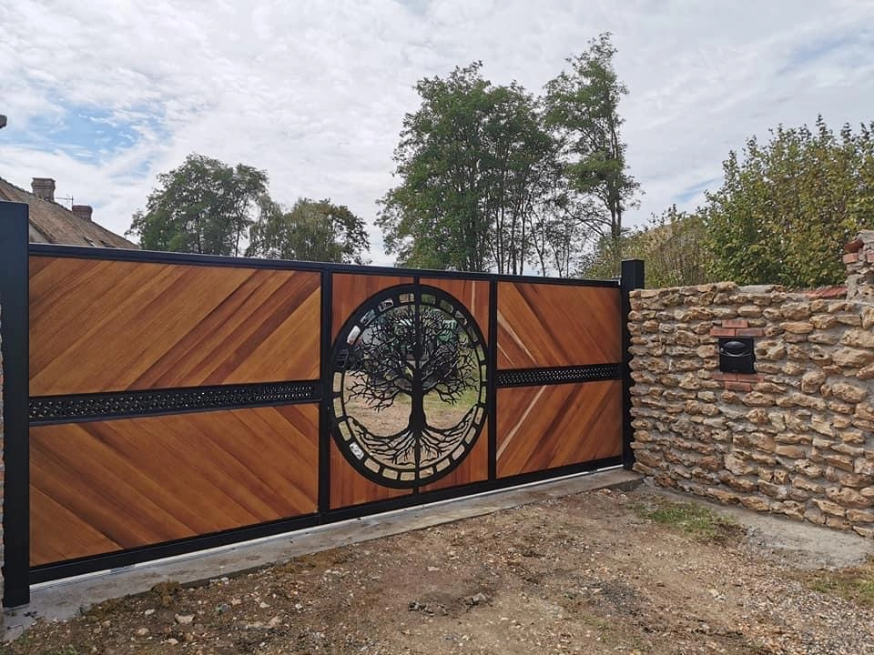 Portail coulissant aluminium - Une fabrication sur mesure pour un portail à votre image