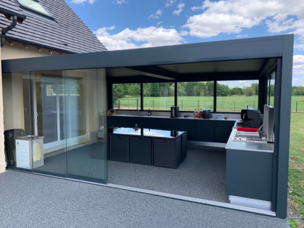 Agencement d’une pergola pour cuisine extérieure dans l’Eure