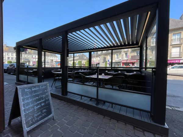 Création d’une pergola, d’un garde-corps et d’une terrasse pour un restaurant à Isigny sur Mer