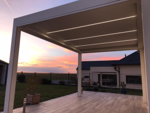 Pergola à lames posée en Normandie par les équipes Logikinov