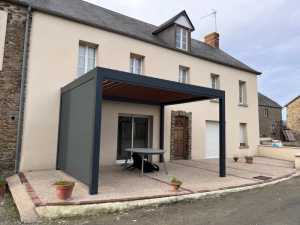 Installation d'une pergola avec 2 screens dans la Manche