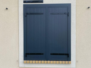 volets battants en aluminium isolé