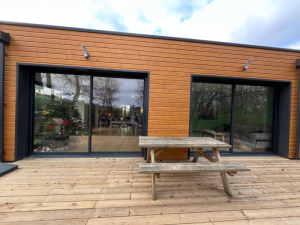 Installation de baies vitrées en alu