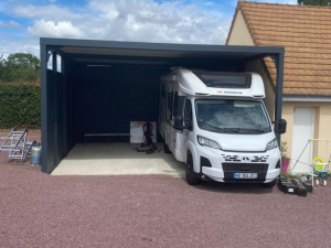 Installation d'un carport en aluminium près de St-Lô