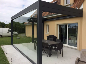 toiture qui se rétracte, pergola sur Caen en Normandie