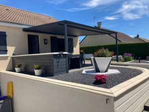 Installation d’une pergola avec lambrequin, à côté de Rouen
