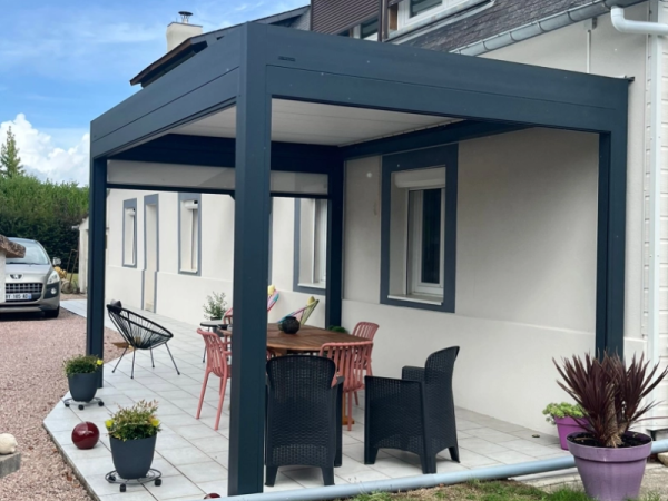 Installation d'une pergola bioclimatique sur mesure près de Lisieux
