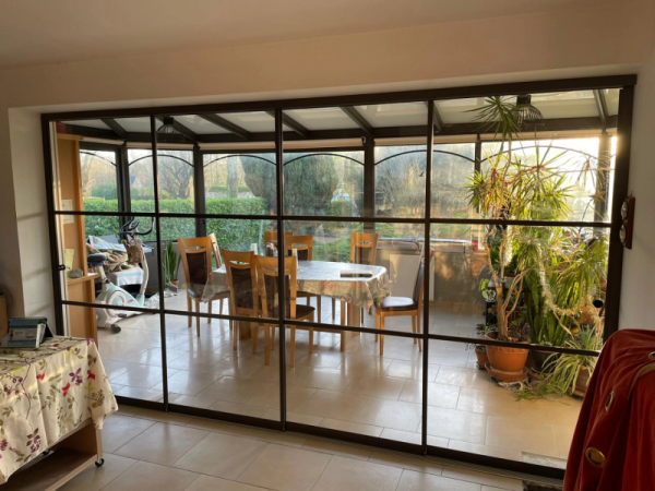 Installation d’une porte coulissante vitrée dans la Manche