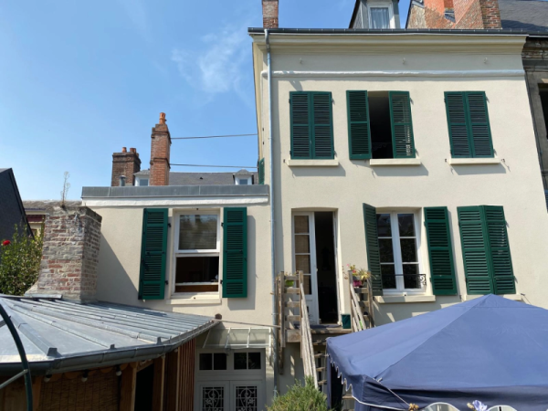 Installation de volets battants aluminium à Honfleur par Logikinov