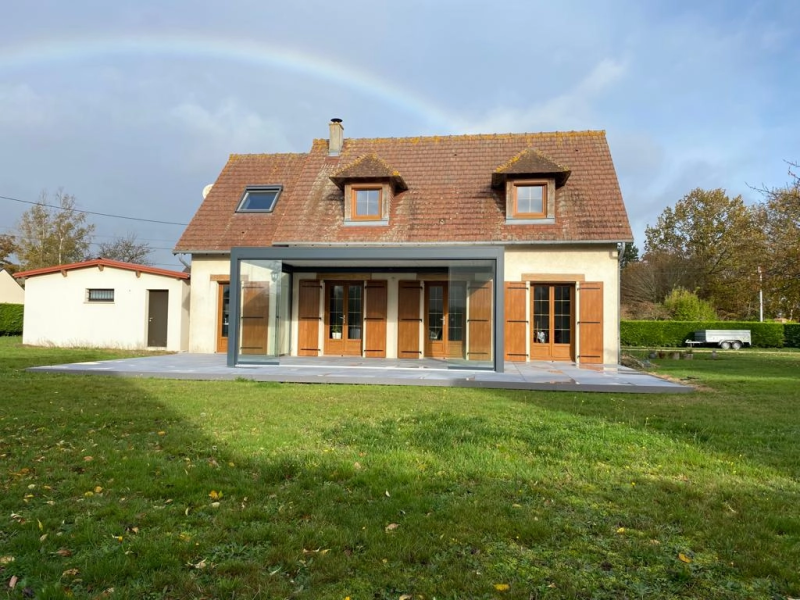 Installation de volets battants et d’une pergola en Normandie - Falaise - Calvados