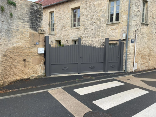Pose d’un portail et portillon Kostum près de Caen