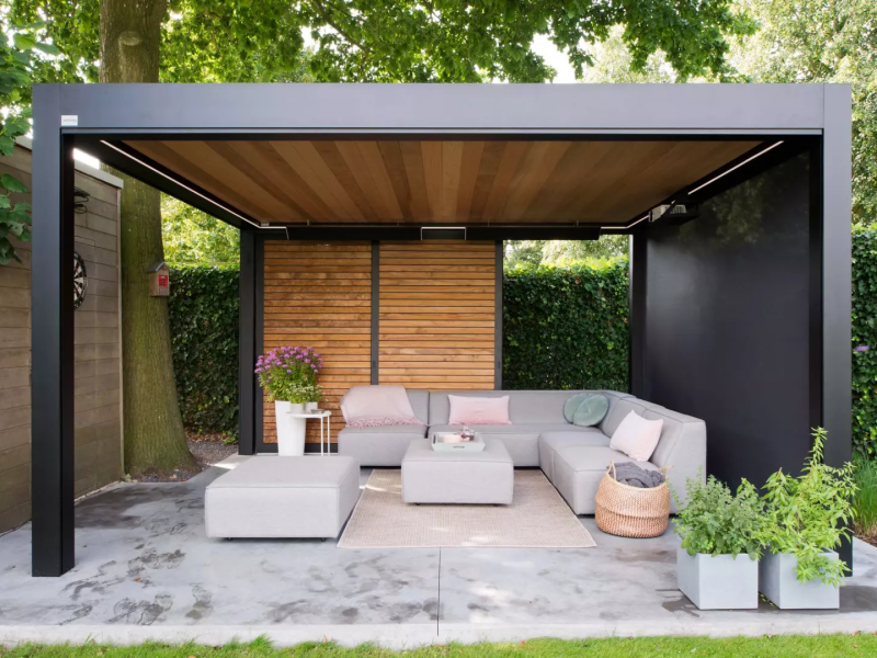 Pose d'une pergola bioclimatique à lames orientables à Lisieux