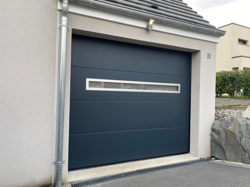 Une porte sectionnelle sur mesure près de Caen